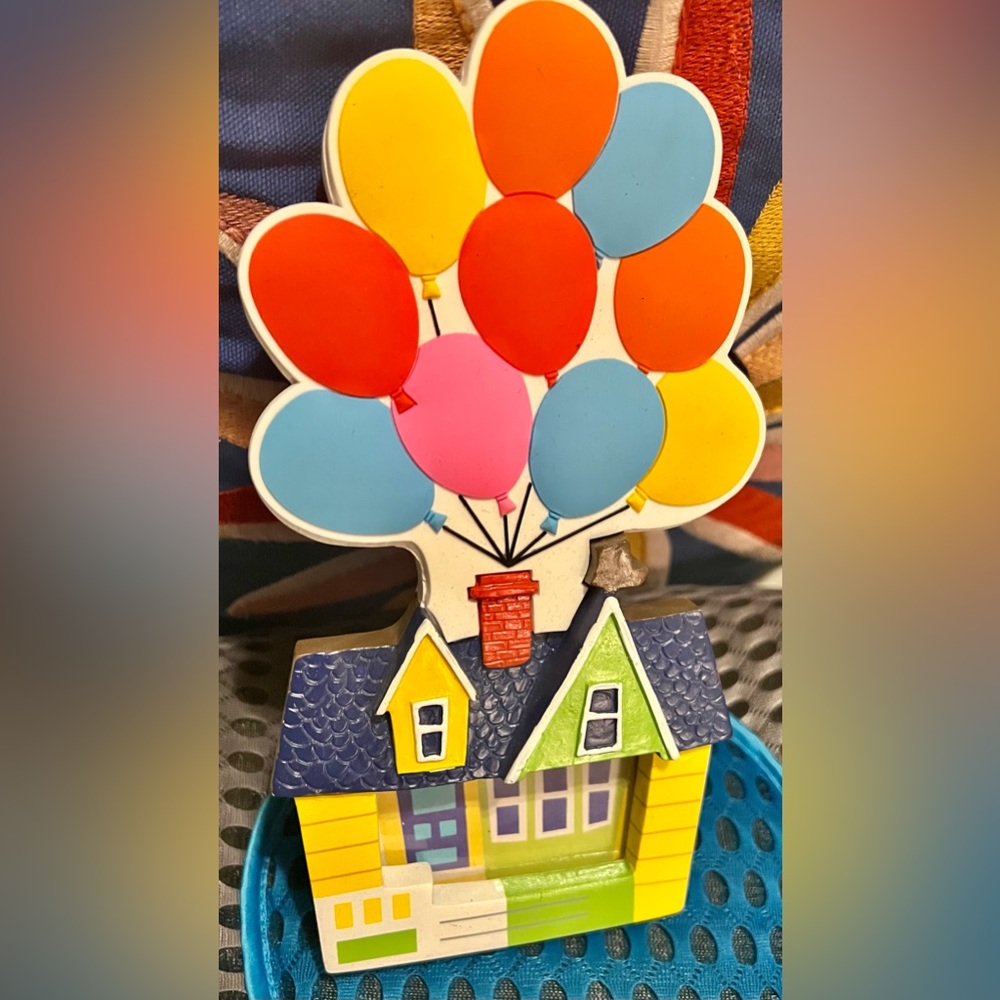 Pixar’s UP Disney movie photo from if house and balloons